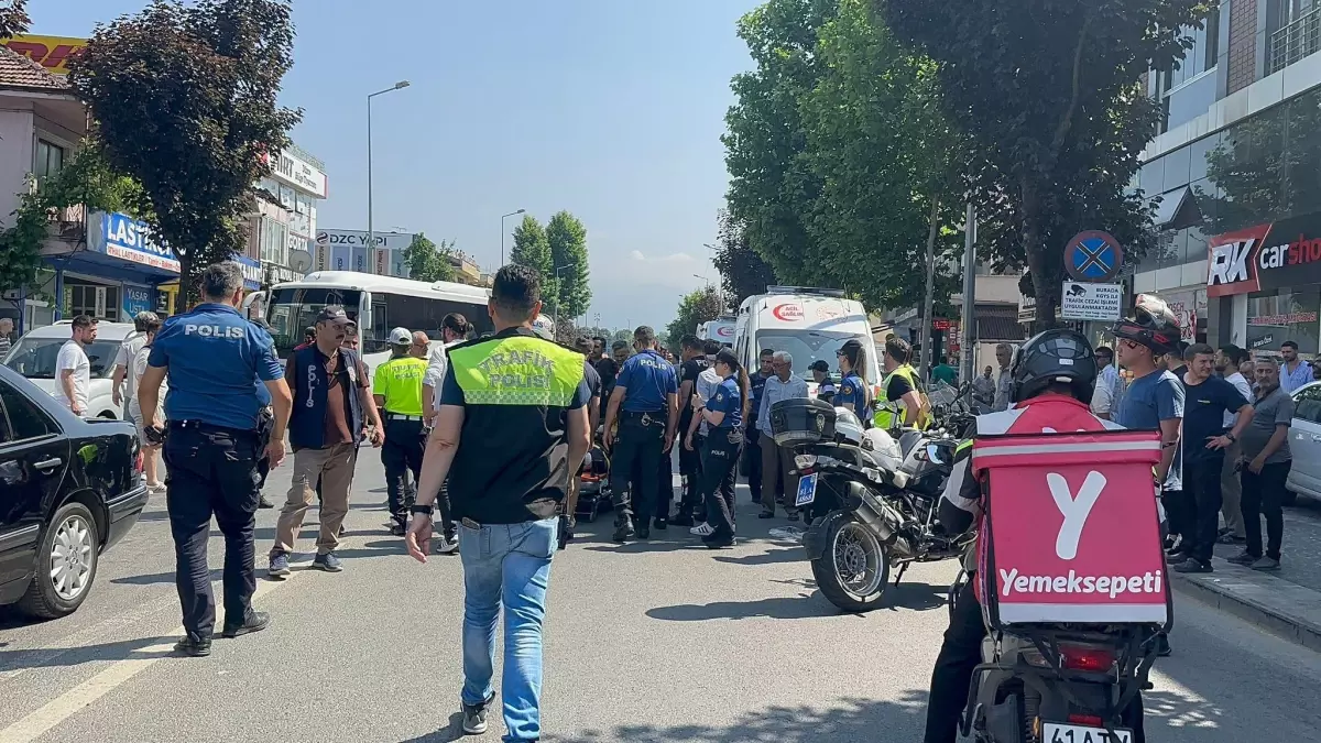 Düzce'de Motosiklet Kazası: 2 Polis Yaralandı