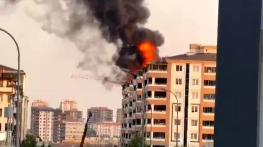 Gaziantep'te 7 Katlı Binada Yangın