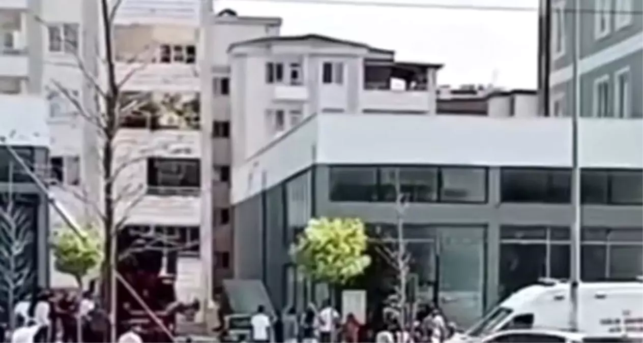 Gaziantep'te Bina Görevlisi 7. Kattan Düştü