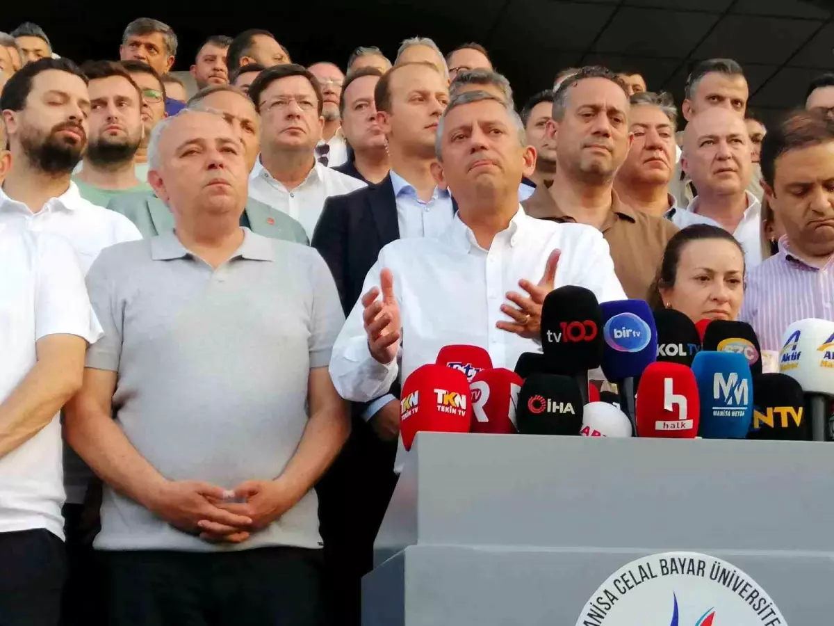 Ferdi Zeyrek Son Yolculuğuna Uğurlanıyor
