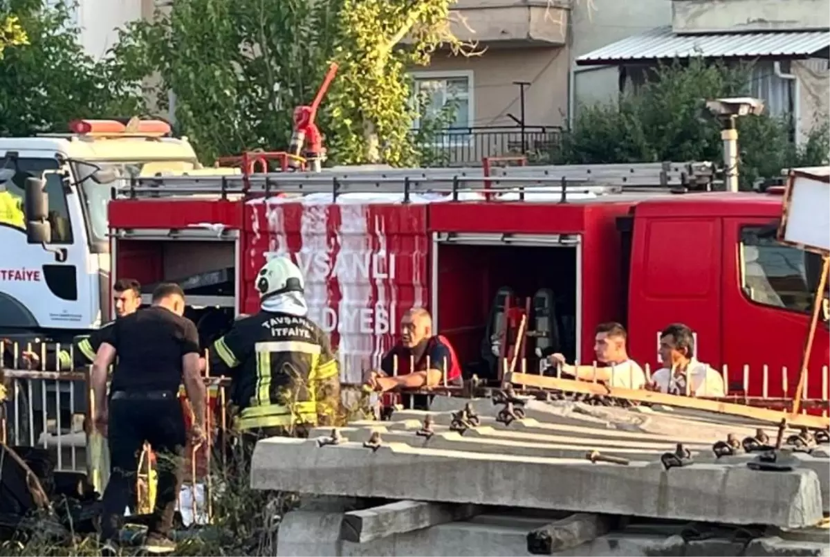 Kütahya'da Demiryolu Kenarında Yangın Paniğe Neden Oldu