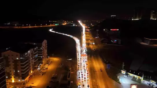 Kırıkkale'de Bayram Trafiği Kilitlendi